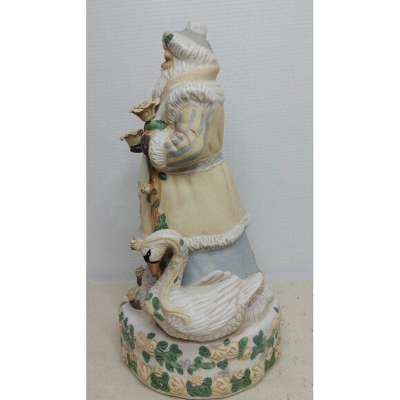 ABC Distributing 11 Inch Porcelain Musical Victorian Santa In Original Box - Picture 5 of 12